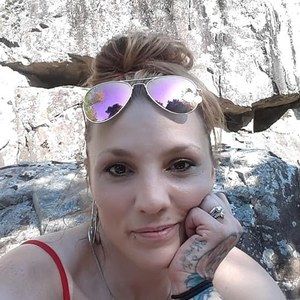 Meet your Posher, Leslie